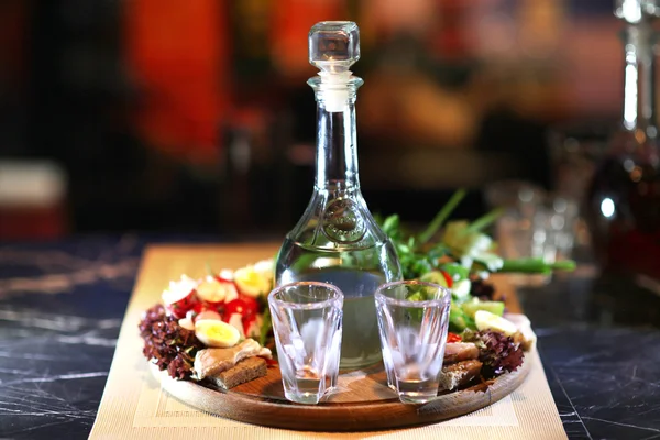 horseradish votka ve sebze snack