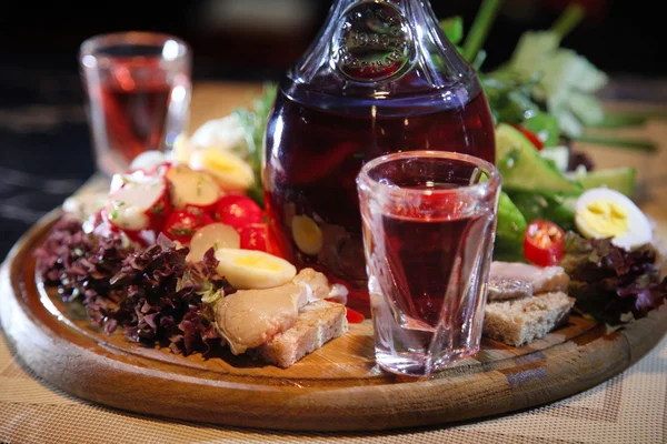 Sebze ile kızılcık votka