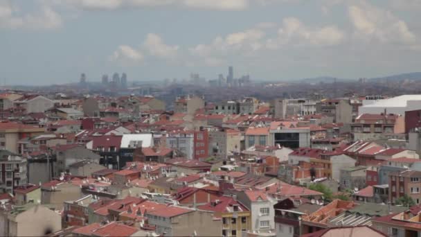 ISTANBUL, TURKEY, JUNE 26, 2015. Istanbul roof. Istanbul. Neighborhood Gaziosmanpasha. The view from the roof of the clinic GOP Hastanesi — Stock Video