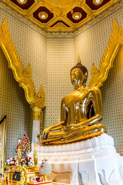 Buddha-Bild aus reinem Gold im wat traimit, bangkok, thailand — Stockfoto