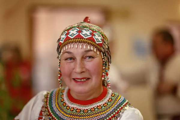 Cheboksary Chuvashia Russia 2019 Een Vrouw Een Nationaal Chuvash Kostuum — Stockfoto