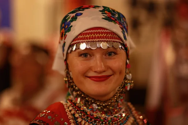 Tscheboksary Tschuwaschien Russland 2019 Eine Frau Der Nationaltracht Der Mari — Stockfoto