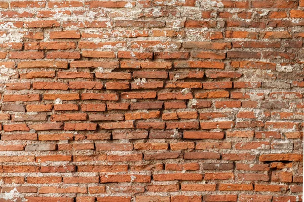 Cam kapıdaki desen ışığa karşı alınmış.