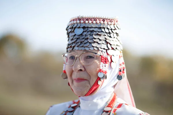 Kanash, Chuvashia / Rusya - 09.27.2020: Chuvash Cumhuriyeti 'nin Wet Kanashsky ilçesinde bir folklor grubu
