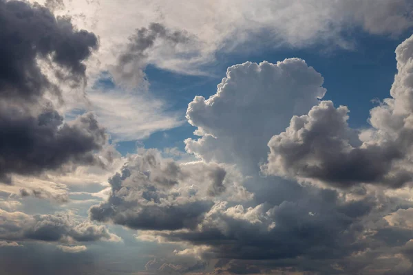 Nuages Dans Ciel Bleu Tourné Cheboksary Fin Août — Photo