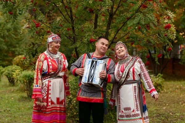 Cheboksary Chuvashia Russia 2021 Folklórní Skupina Rekreačním Středisku Stejného Věku — Stock fotografie