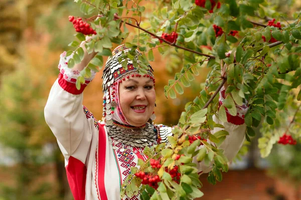 Cheboksary Chuvashia Russia 2021 Folklórní Skupina Rekreačním Středisku Stejného Věku — Stock fotografie