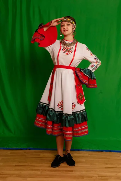 Cheboksary Chuvashia Rusia 2021 Una Niña Del Colectivo Folklore Centro —  Fotos de Stock