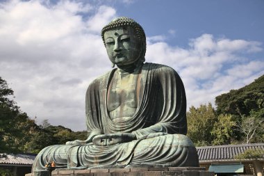 KAMAKURA, JAPONYA - 3 Ekim 2017: Daibutsu, el Gran Buddde Kamakura del templo de Ktoku-in