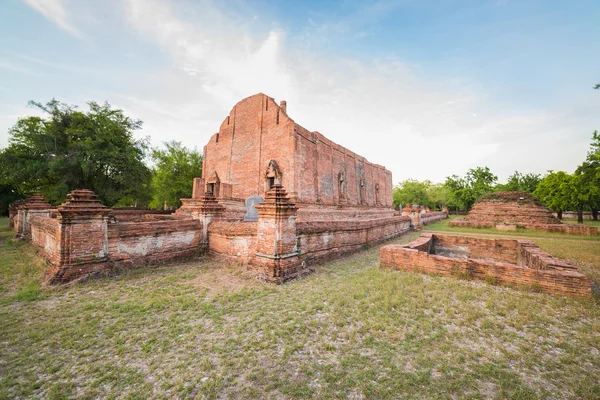 Wat Maheyong, starożytnej świątyni i pomnik w prowincji Ayutthaya, — Zdjęcie stockowe