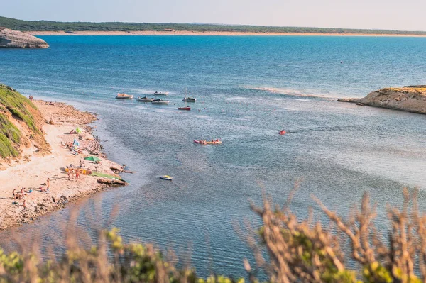 Pequeña Bahía Con Una Playa Barcos Norte Cerdeña — Foto de Stock