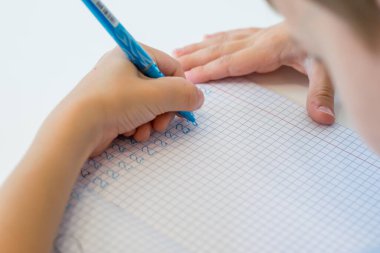 Çocuğun numaraları girdiği defterin görüntüsü