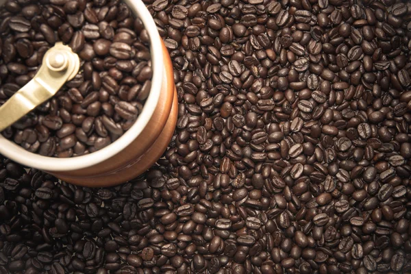 Moedor de café e grãos — Fotografia de Stock
