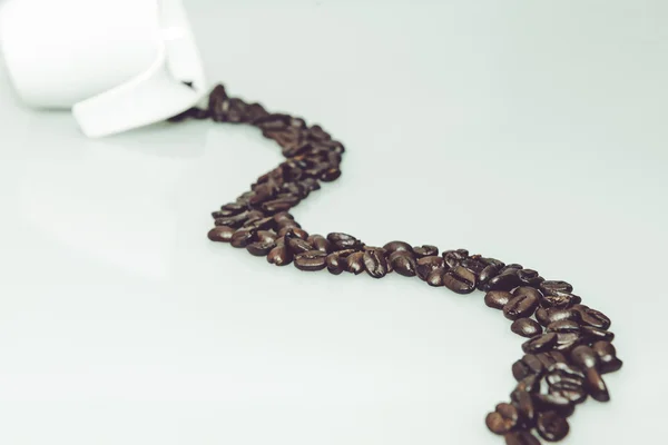 Кофейная дорожка с чашкой кофе — стоковое фото