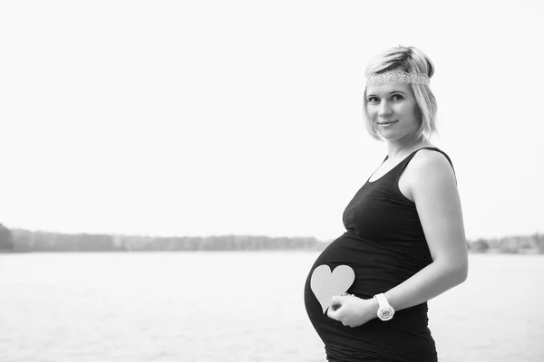 아름다운 임신 한 여성 사진 — 스톡 사진