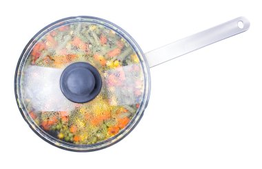 Bir tavada karışık sebze 