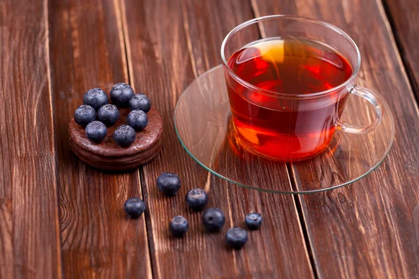 Фруктовий чай з ягодами чорниці — стокове фото