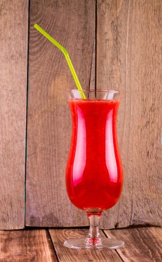 Karpuz smuz bir yüksek cam cam bir tübül ile