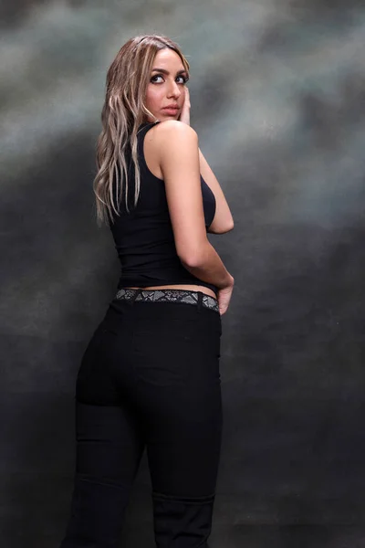 Beautiful Glamourous Blonde Girl Posing Studio Isolated Background Style Trends — Stock Photo, Image
