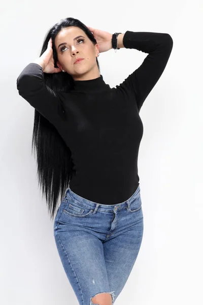 Jolie Fille Européenne Aux Cheveux Noirs Lunettes Posant Studio Sur — Photo