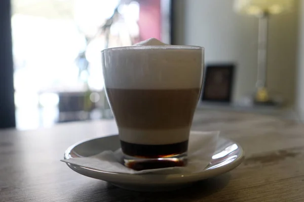 Hora Café Latte Quente Servido Mesa Conceito Alimentos Bebidas — Fotografia de Stock