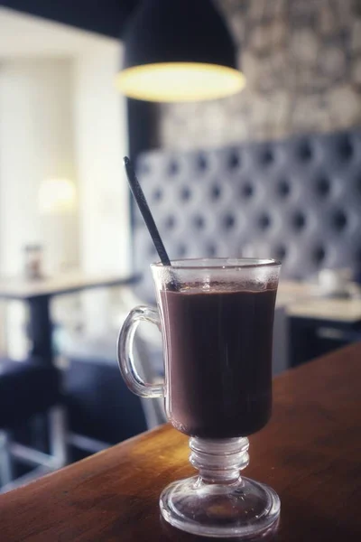 Chocolate Quente Servido Mesa Conceito Alimentos Bebidas — Fotografia de Stock