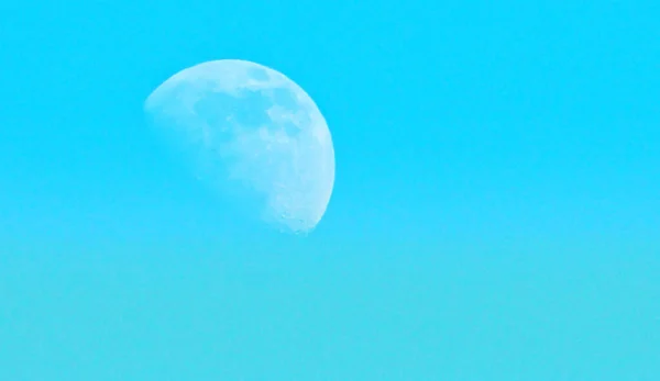 Fotografía Lunar Imagen Una Luna Durante Día Puesta Sol Bosque — Foto de Stock