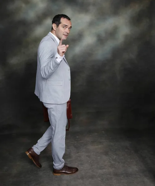 Hombre Guapo Mediana Edad Posando Estudio Sobre Fondo Aislado Estilo — Foto de Stock