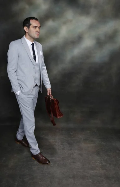 Hombre Guapo Mediana Edad Posando Estudio Sobre Fondo Aislado Estilo —  Fotos de Stock