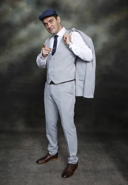 Hombre Guapo Mediana Edad Posando Estudio Sobre Fondo Aislado Estilo — Foto de Stock