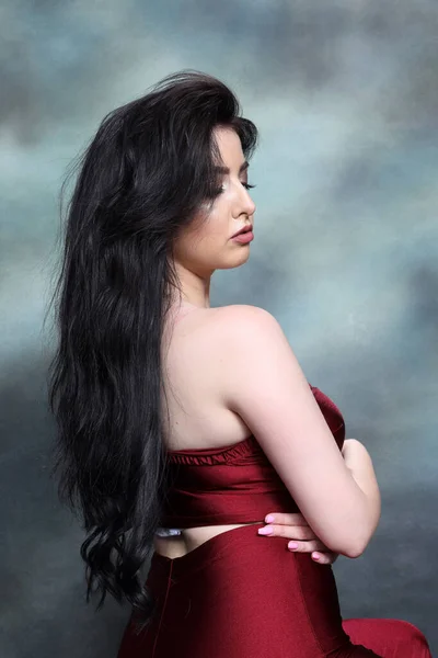 Beautiful Sensual Caucasian Girl Long Wavy Hair Posing Studio Isolated — Stock Photo, Image