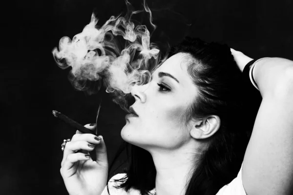 Beautiful European Bossy Brunette Girl Smoking Cigarillo Boss Studio Isolated — Stock Photo, Image