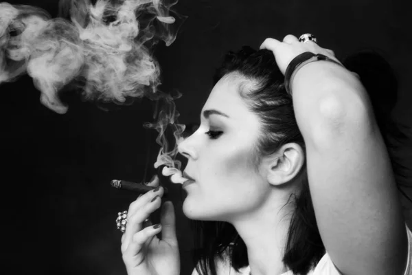 Beautiful European Bossy Brunette Girl Smoking Cigarillo Boss Studio Isolated — Stock Photo, Image