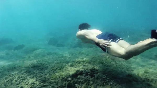 Onderwater Duiken Ontspanning Sport Zonlicht Reizen Gezonde Levensstijl Hij Duikt — Stockfoto