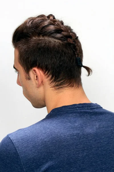 Atraktivní Mužský Model Krátkými Vlasy Pózující Studiu Izolovaném Pozadí Styl — Stock fotografie
