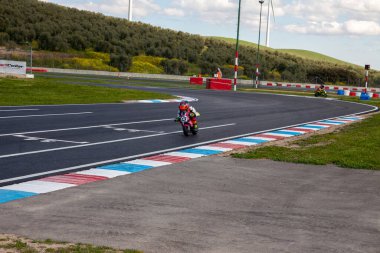 CAMPILLOS, MALAGA, İspanya; 03 20 2021: POLINI mini bisiklet şampiyonası için ilk yarış