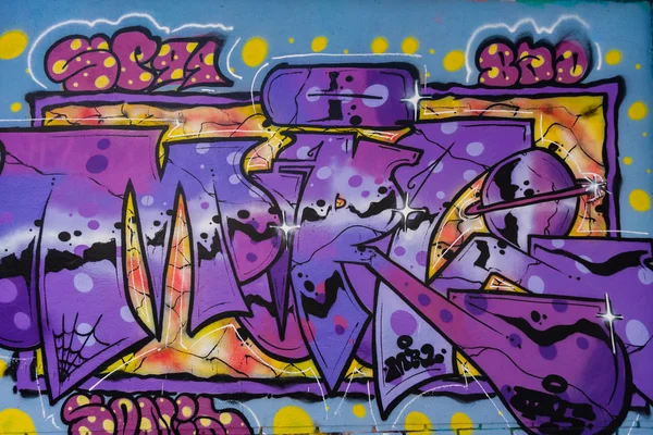 BARCELONA, SPAIN, february 2016- Graffiti art on walls — Stock Photo, Image
