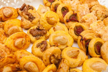 fırın vejetaryen kekler ve ceviz ve badem ile başlayanlar