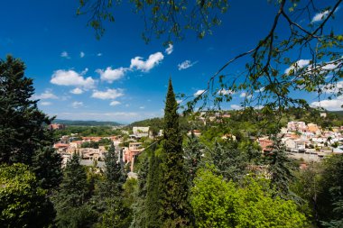 Girona şehir merkezinde Fransız Bahçeleri