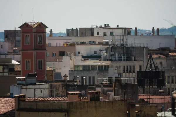 Girona, Hiszpania, maja 2016: Malowniczymi budynkami w mieście Girona. Catalo — Zdjęcie stockowe