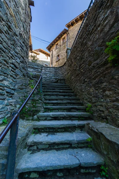 RUPIT, CATALONIA, SPAIN April 2016: antique stairs of old town — Stock Photo, Image