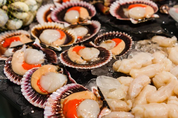 Palamos, Katalonya, Mayıs 2016: deniz ürünleri pazarı