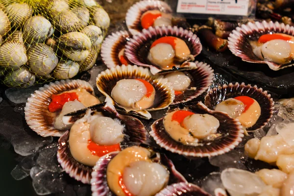 Palamos, Katalonya, Mayıs 2016: deniz ürünleri pazarı