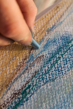 Petrol boya kalemi ile tuval üzerine resim