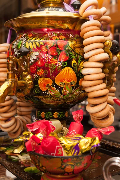 Khokhloma geleneksel Rus semaver crac demet boyalı