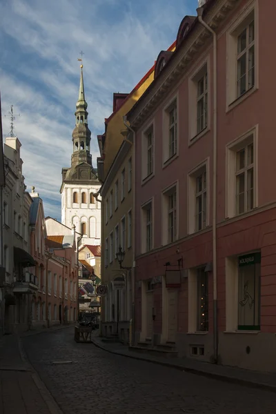 Mittelalterliche Kirche in der Altstadt — Stockfoto