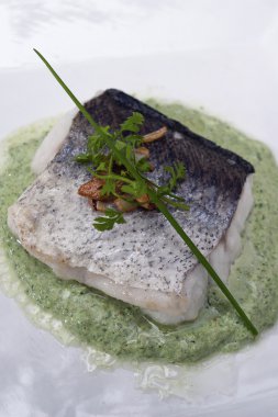 mojo soslu kızarmış balık