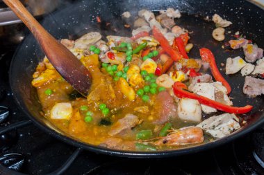 geleneksel İspanyol paella