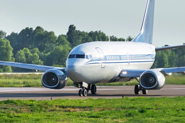 Airplane close-up view — Stock Photo, Image