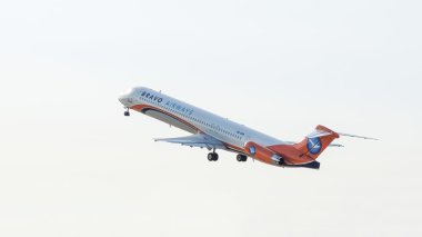 Yolcu uçak Mcdonnell Douglas çıkar